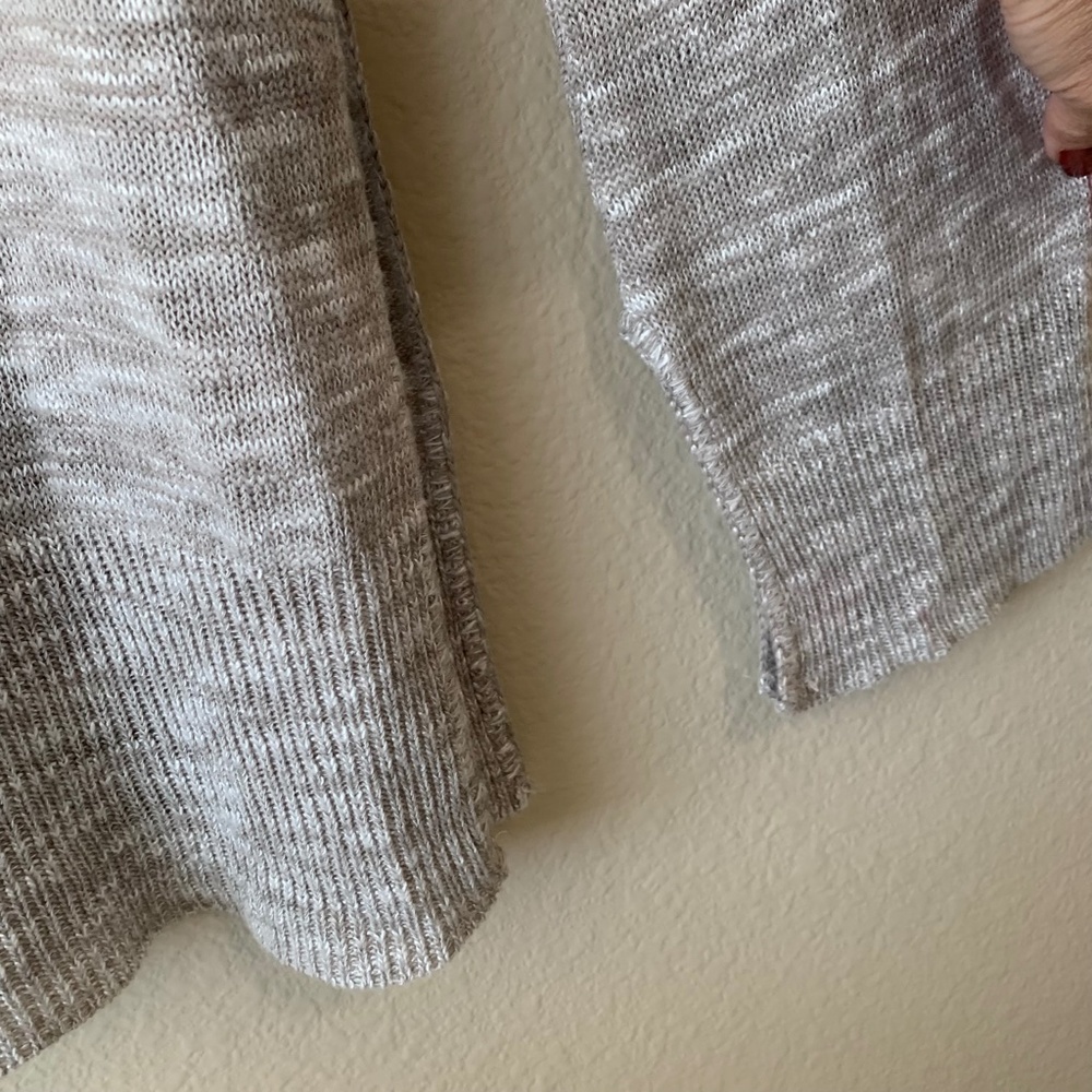 Gray Merle V-Neck Sweater Top with CrissCross Accent and Split Sleeve at Wrist S - Picture 4 of 11